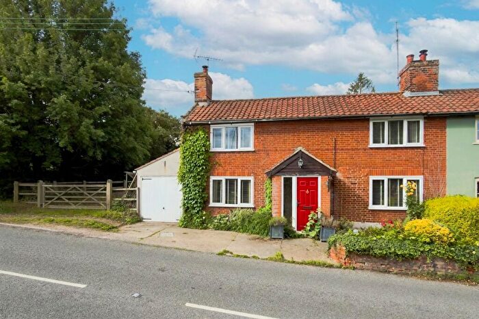 2 Bedroom Semi-Detached House For Sale In Stone Street, Hadleigh, IP7