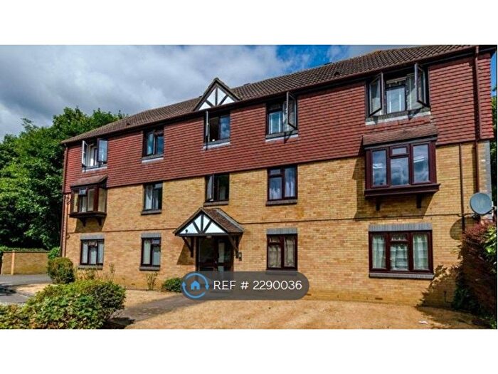 1 Bedroom Flat To Rent In Ladygrove Drive, Guildford, GU4