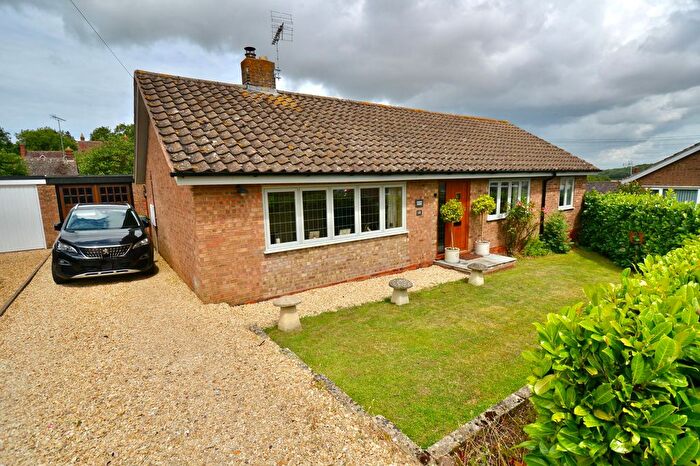 4 Bedroom Bungalow For Sale In The Croft, Church Lench, Evesham, WR11