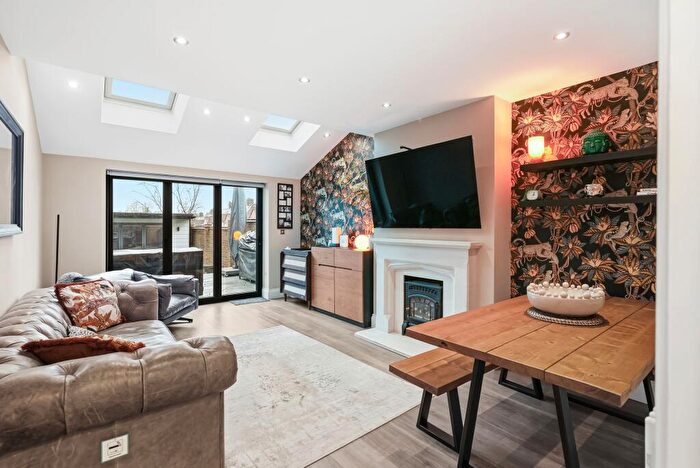 2 Bedroom End Of Terrace House For Sale In Lynmouth Avenue, Morden, SM4