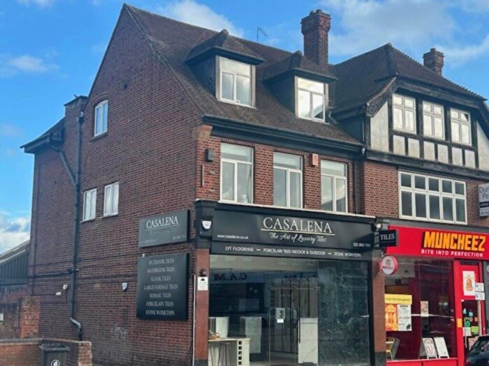 2 Bedroom Flat To Rent In High Street, Potters Bar, EN6