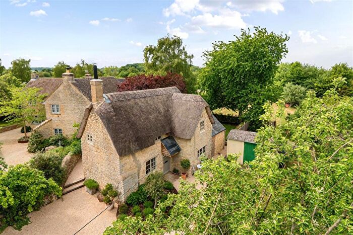 2 Bedroom Cottage For Sale In North Lane, Weston-On-The-Green, OX25