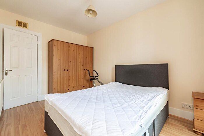 1 Bedroom Flat To Rent In Menzies Road, Torry, Aberdeen, AB11