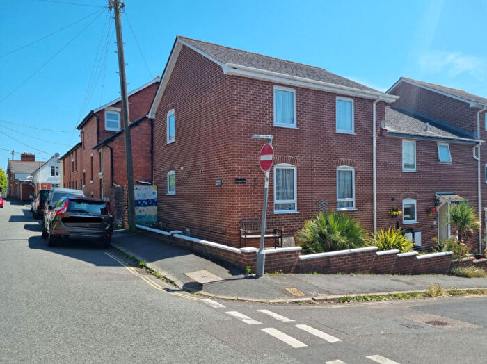 3 Bedroom End Of Terrace House To Rent In Family Home Dawlish, EX7