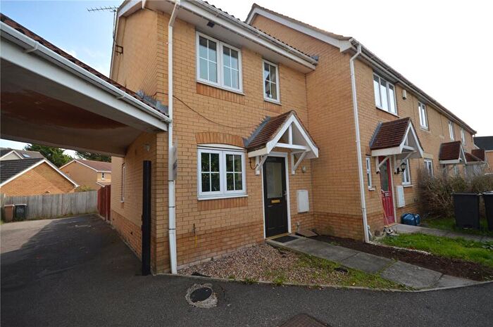 2 Bedroom End Of Terrace House For Sale In Morgan Close, Luton, LU4