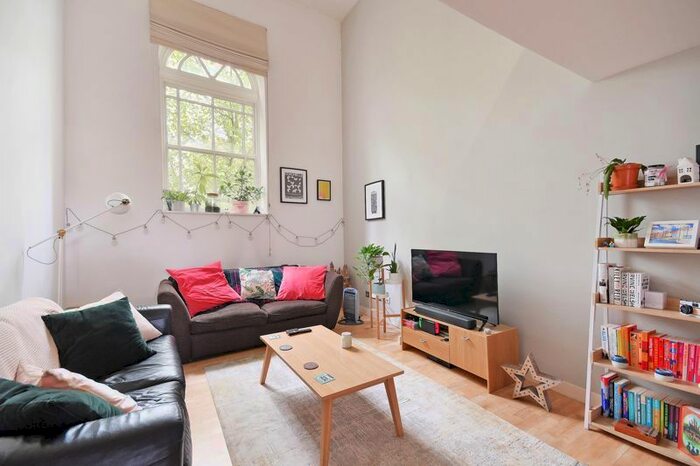 2 Bedroom Flat To Rent In Chapel West, Scotland Street, Sheffield, S3