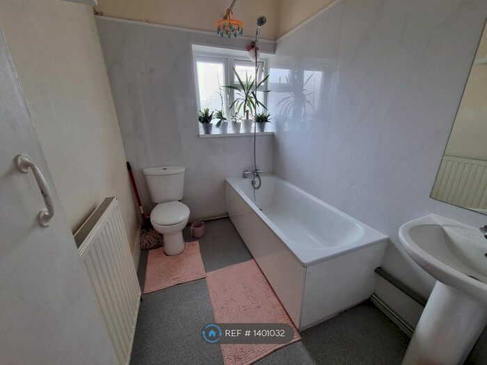 1 Bedroom Flat To Rent In Argyle Road, Ilford, IG1