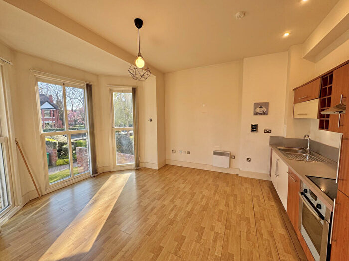2 Bedroom Apartment To Rent In Mauldeth Road, Manchester, M20