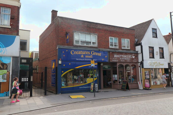 2 Bedroom Flat To Rent In Brentwood High Street, CM14