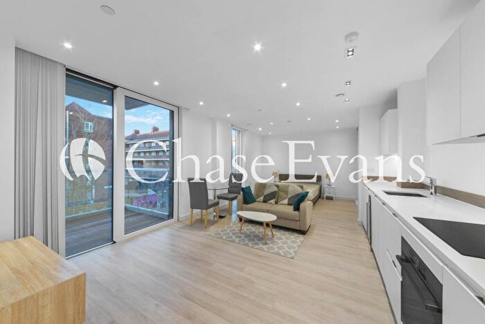Flat To Rent In Odell House, Woodberry Down, Wood Green, London, N4