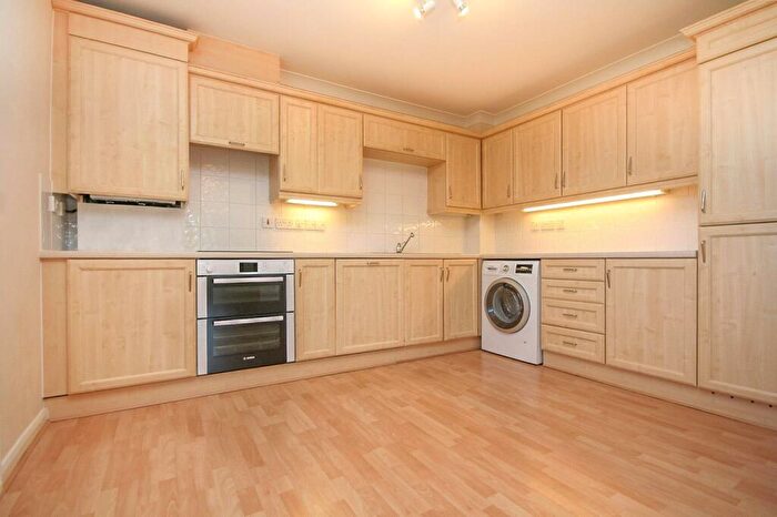 2 Bedroom Apartment To Rent In Wade Court, Cheltenham, Glos, GL51