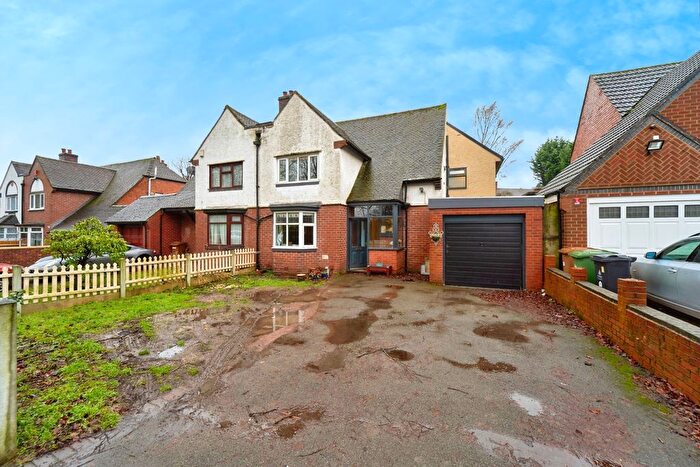 4 Bedroom Semi Detached House For Sale In Broadway North, Walsall, West Midlands, WS1