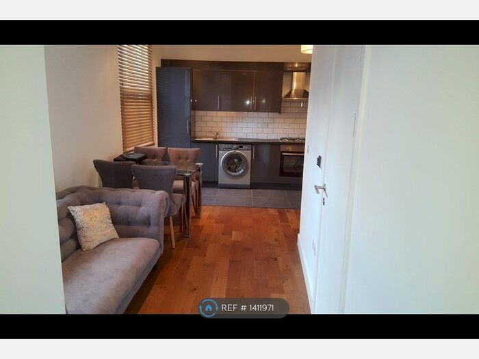 2 Bedroom Flat To Rent In Kennington Road, London, SE11