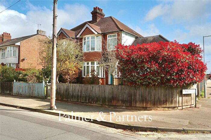 4 Bedroom Semi Detached House For Sale In Clapgate Lane, Ipswich, Suffolk, IP3