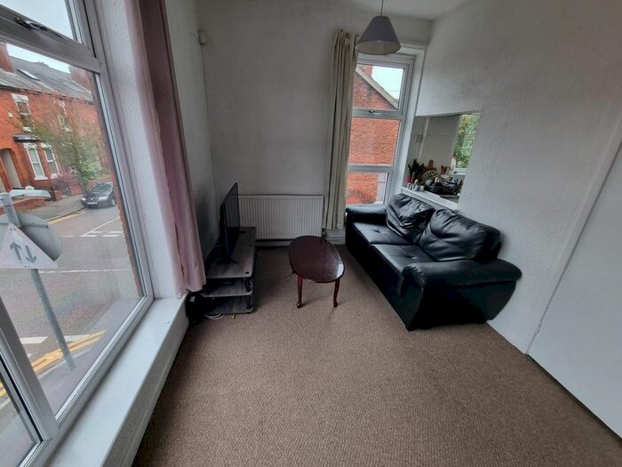 1 Bedroom Flat To Rent In Davenport Avenue, Withington, Manchester, M20