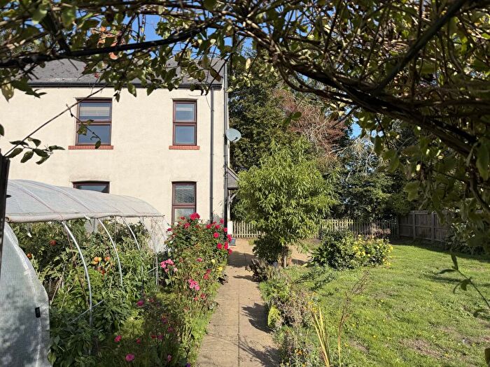 2 Bedroom Cottage To Rent In Wisbech Road, Whittlesey, Peterborough, PE7