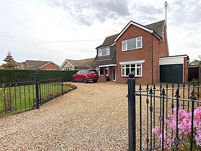 3 Bedroom Detached House For Sale In Spalding Road, Holbeach, PE12