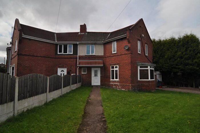 3 Bedroom Semi-Detached House To Rent In Cliffe Road, Brampton, S73