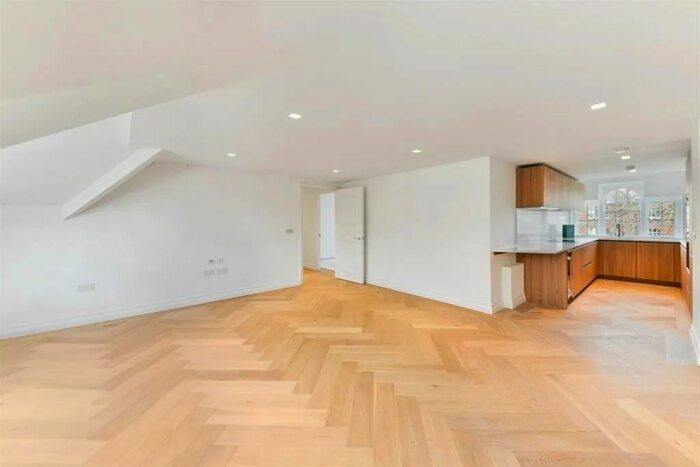 2 Bedroom Flat To Rent In Dudin Brown House, Kidaerpore Avenue, Hampstead, NW3