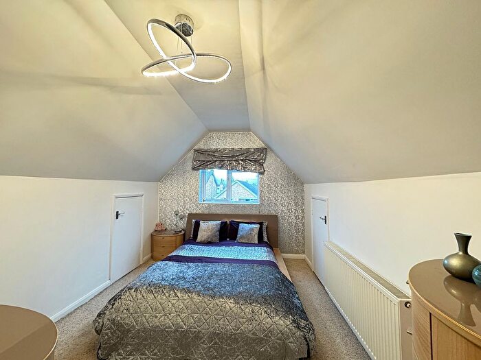 4 Bedroom Detached House For Sale In Glebe Crescent, Kenilworth, CV8