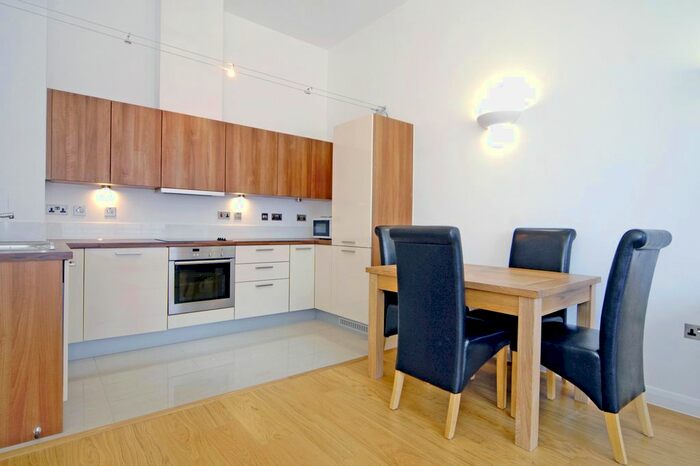 1 Bedroom Flat To Rent In Larden Road, London, W3
