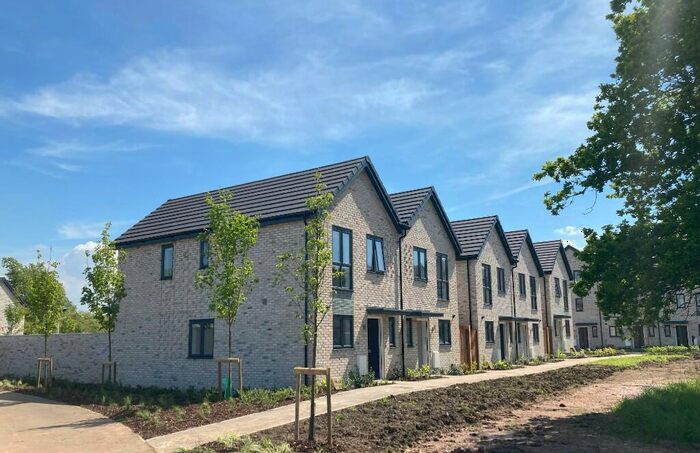 3 Bedroom Semi-Detached House To Rent In Bennett Close, Cribbs, Bristol, BS10