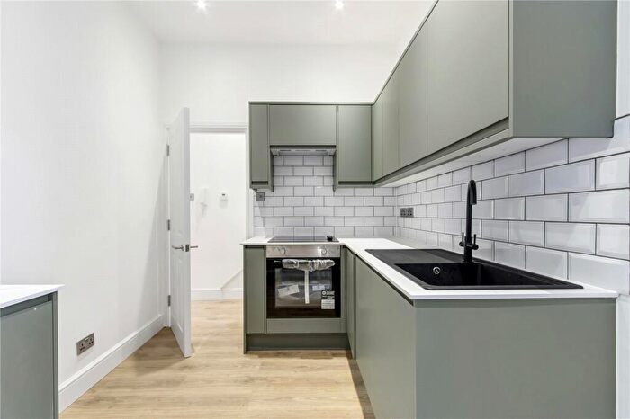 3 Bedroom Apartment To Rent In Arlington Road, London, NW1