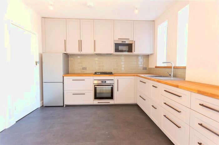 3 Bedroom Detached House To Rent In Janeway Street, Bermondsey, London, SE16