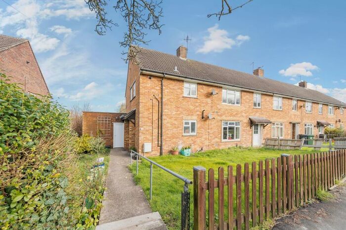 2 Bedroom Maisonette To Rent In Garbett Road, Winchester, SO23