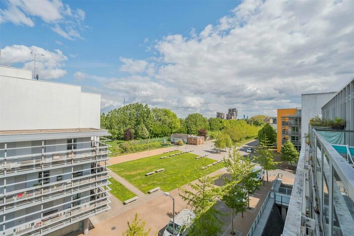 1 Bedroom Flat For Sale In Emerson Apartments, New River Village, Hornsey, N8