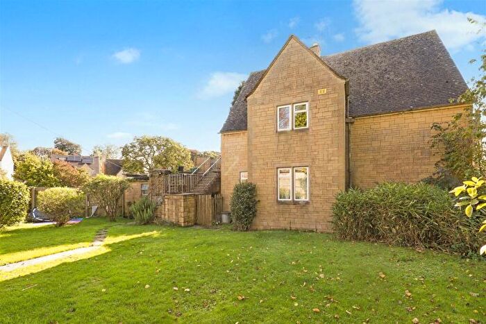 2 Bedroom Flat To Rent In Butt Street, Stroud, GL6