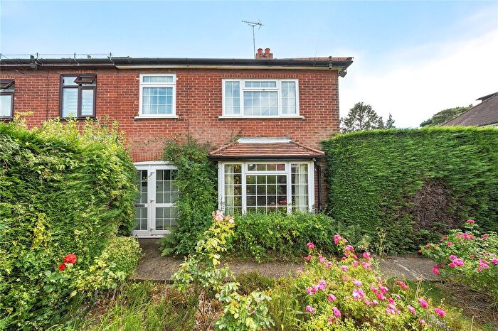 3 Bedroom Semi-detached House For Sale In Chipstead Lane, Sevenoaks, Kent, TN13