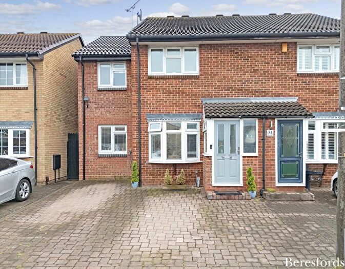 3 Bedroom Semi-Detached House For Sale In Juniper Way, Romford, RM3