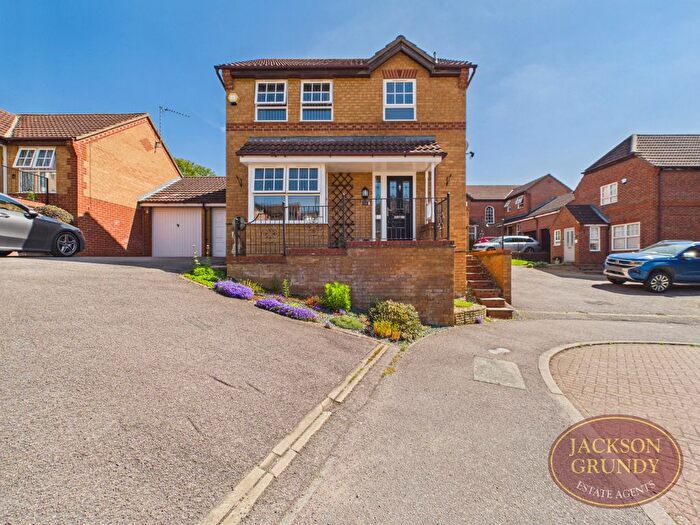 3 Bedroom Detached House For Sale In Campanula Close, Northampton, NN3