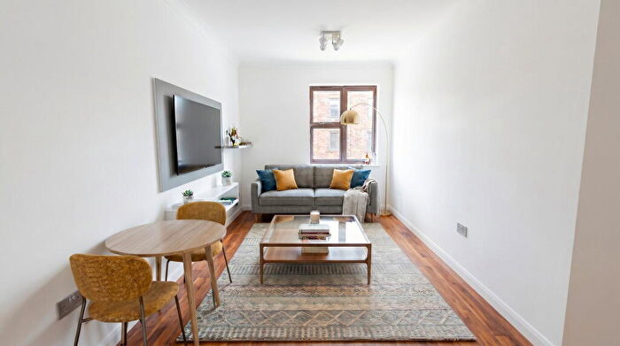 1 Bedroom Apartment For Sale In Kingston Gardens, Croydon, CR0