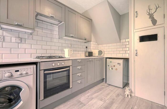 3 Bedroom Apartment To Rent In Libra Road, Bow, London, E3