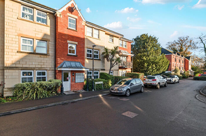 2 Bedroom Apartment For Sale In Cirrus Drive, Shinfield, Reading, RG2