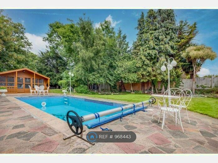 5 Bedroom Detached House To Rent In Avondale Road, Bromley, BR1