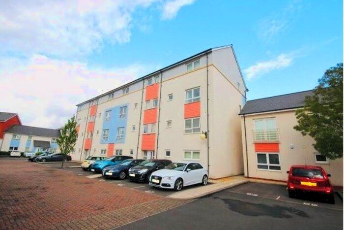 2 Bedroom Flat To Rent In Guillemot Road, Bristol, BS20