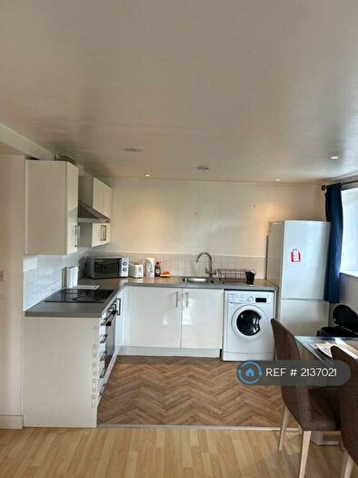 2 Bedroom Flat To Rent In Blackley New Road, Manchester, M9