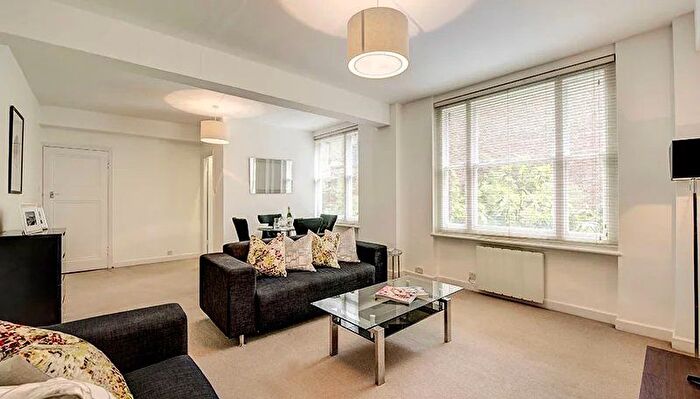 1 Bedroom Flat To Rent In Hill Street, London, W1J