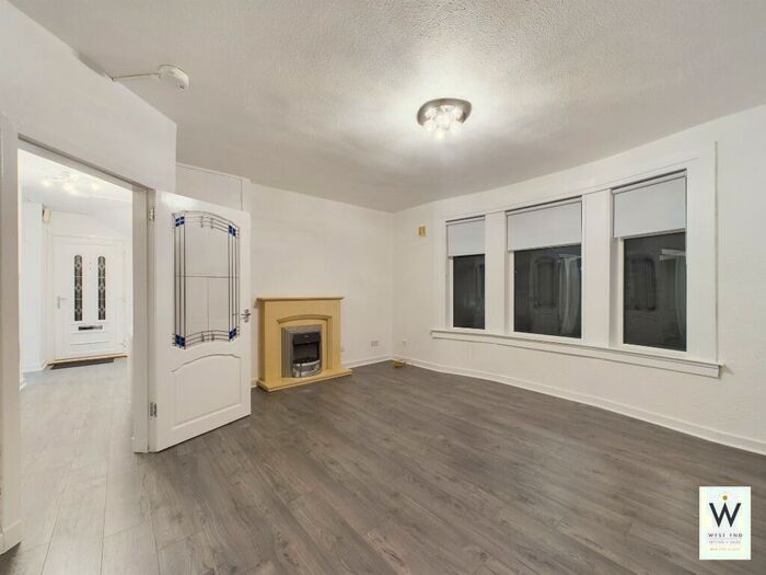 2 Bedroom Flat To Rent In Harefield Drive, Scotstoun, Glasgow, G14