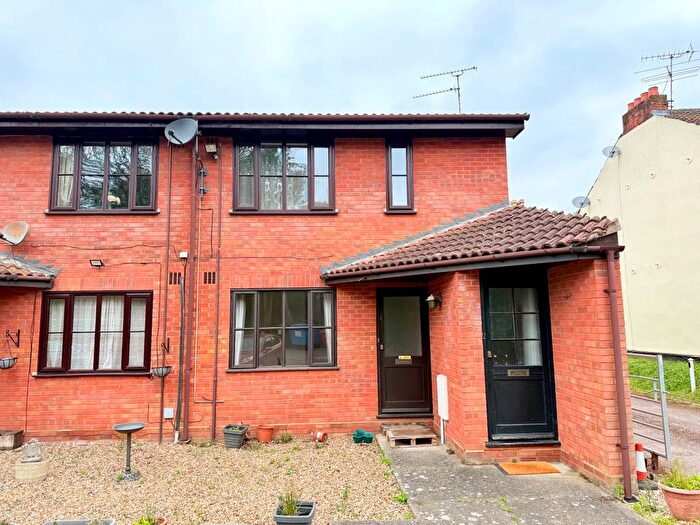 2 Bedroom Flat To Rent In Flat, Rachel Court, Cemetery Road, Ipswich, IP4