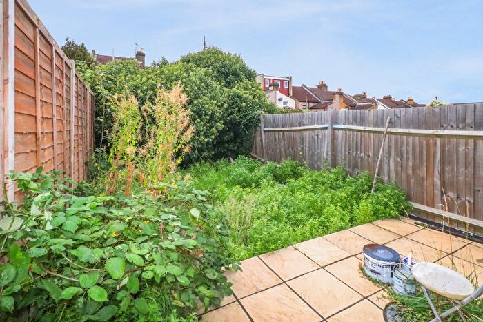 3 Bedroom Terraced House For Sale In Coleman Road, Belvedere, Kent, DA17