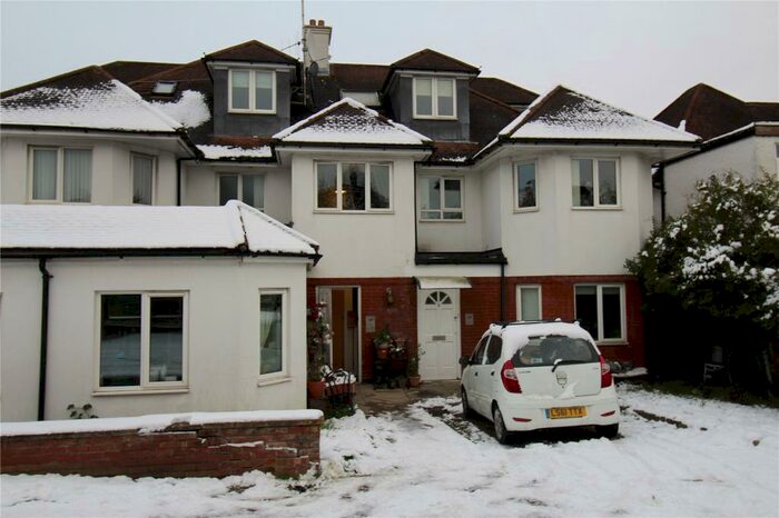 2 Bedroom Maisonette To Rent In Olive Court, Edgwarebury Gardens, Edgware, Middx, HA8