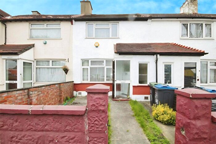 2 Bedroom Terraced House To Rent In Thornton Road, Croydon, CR0