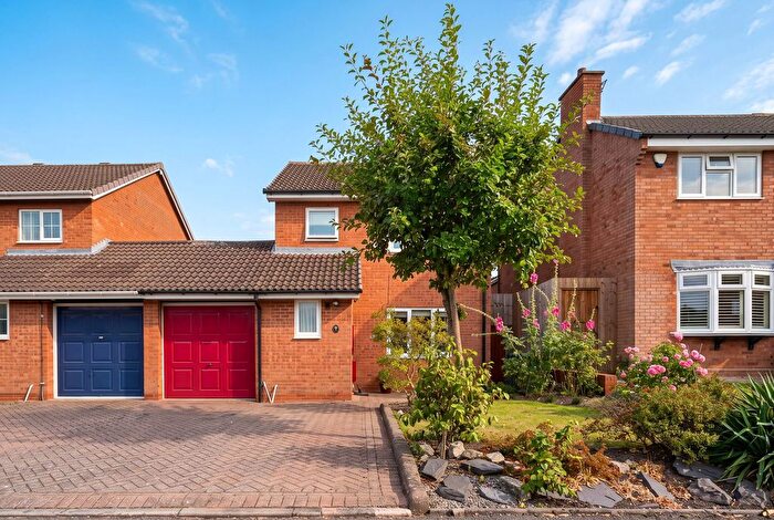 3 Bedroom Detached House For Sale In Palefield Road, Monkspath, B90