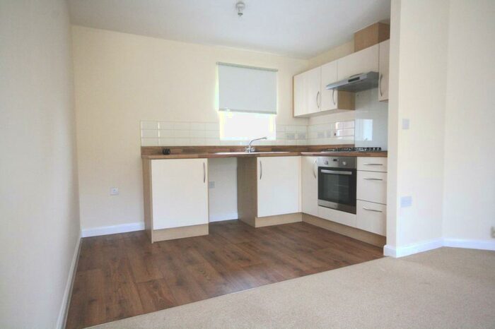 2 Bedroom Flat To Rent In Carmelita Avenue, Fernwood, Newark, Nottinghamshire, NG24