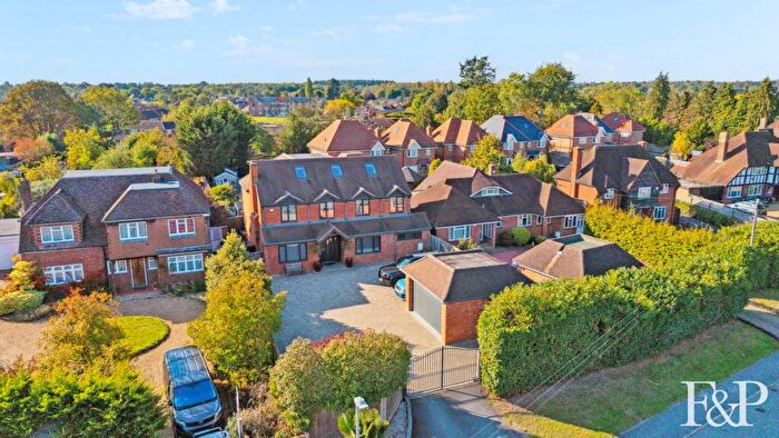 7 Bedroom Detached House For Sale In Dropmore Road, Burnham, SL1