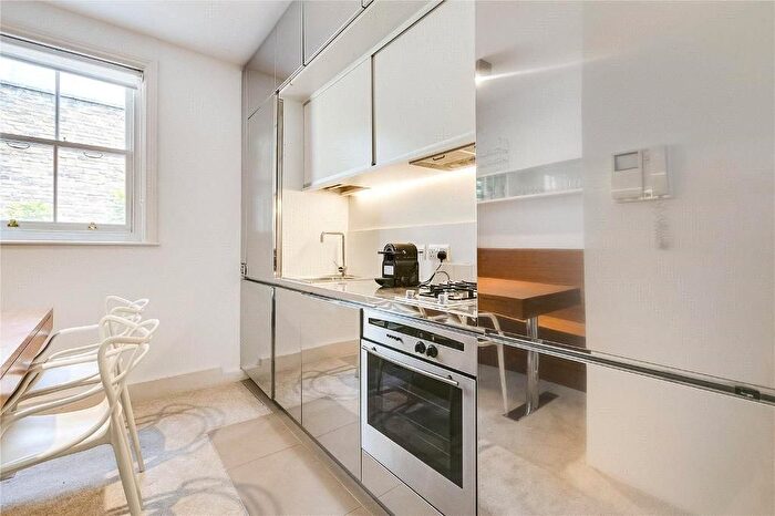 2 Bedroom Flat To Rent In Beauchamp Place, London, SW3